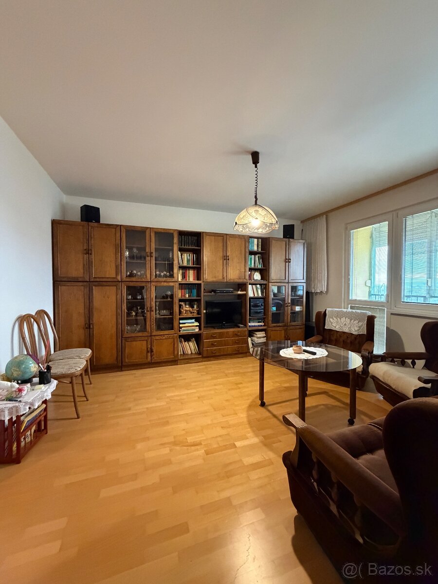 2xwc, 2x loggia, priestranný 4 izbový byt Ťahanovce - 4