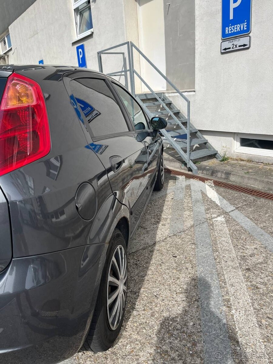 Fiat Grande Punto 2009 - 4