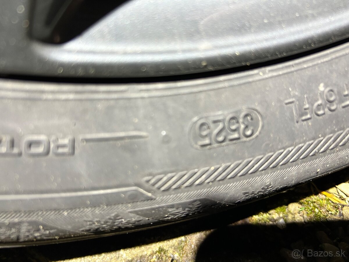 Predám 185/60R15 - 4
