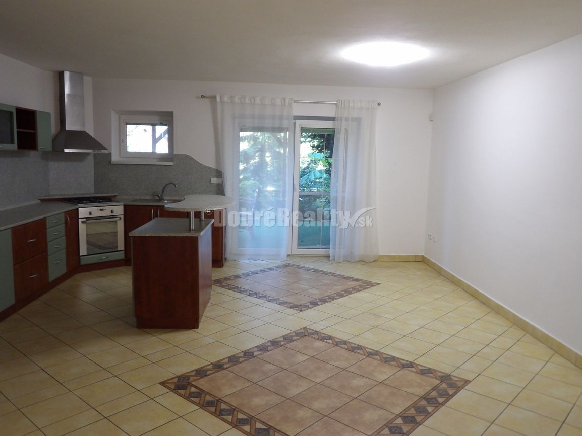 Štýlový rodinný dom na PREDAJ - 4