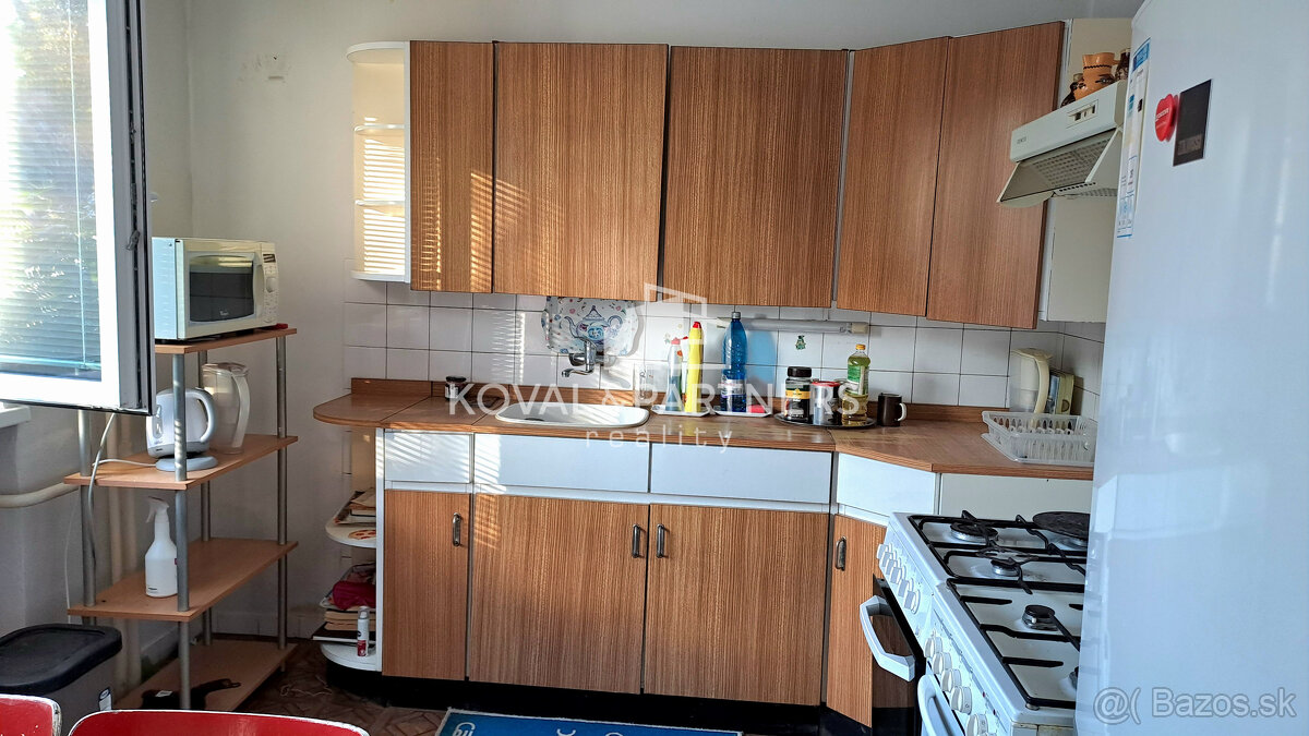 Na prenájom poschodová budova, Zlaté Moravce, časť Ďatelinis - 4