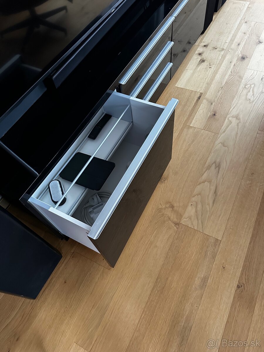 Predám komodu pod TV - 4