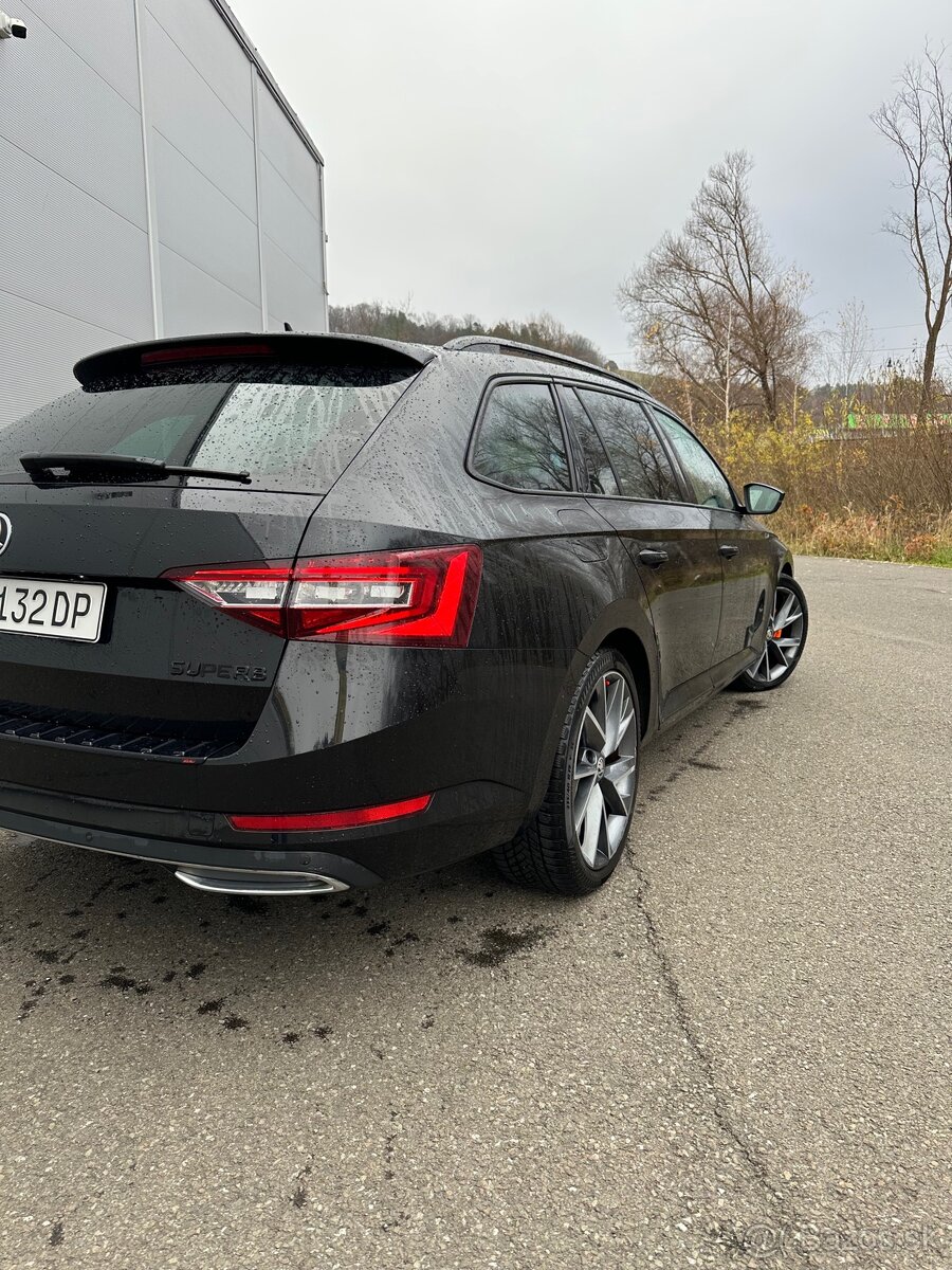 Škoda Superb Combi 2.0 TDI SPORTLINE - 4