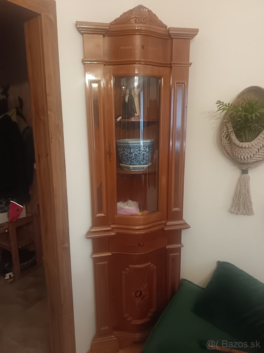 Starožitný nábytok - 4