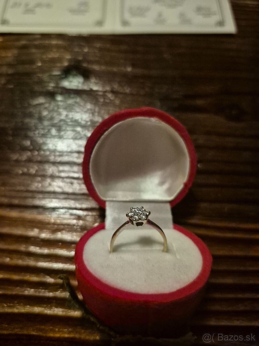 ZASNUBNY PRSTEN S BRILIANTOM - 4
