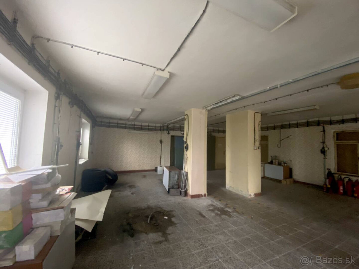 Komerčná budova - Ilava - centrum mesta - 4