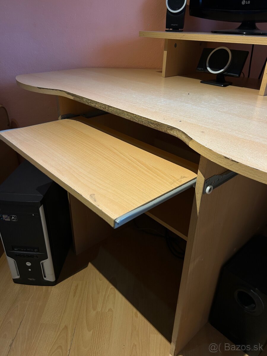 Rohový počítačový stôl - 4