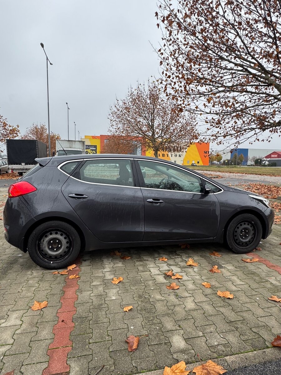 Predám Kiu Ceed 2012, 1.6 Turbo diesel, 96 kW. - 4