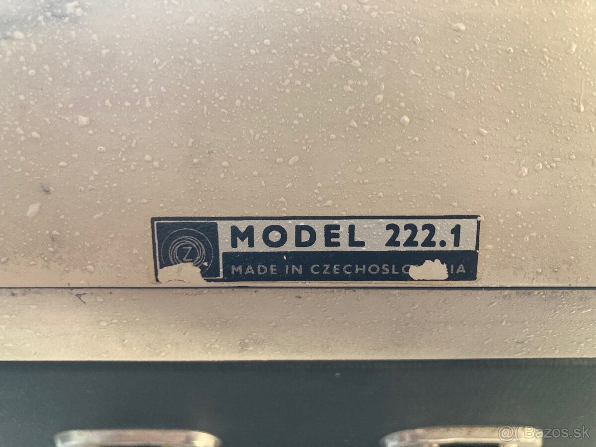 Písací stroj s kufríkom - 4