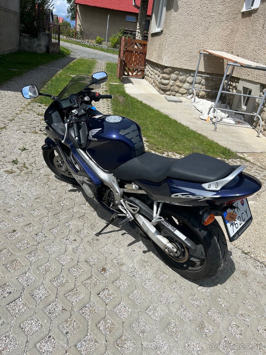 Honda CBR600F-2 - 4