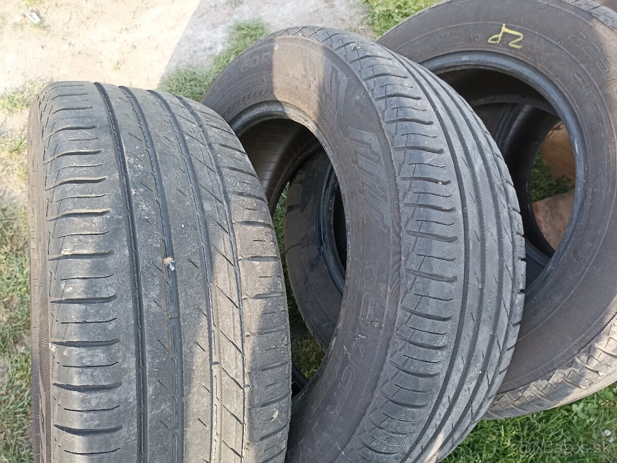 Nokian 225/60 R17 - 4