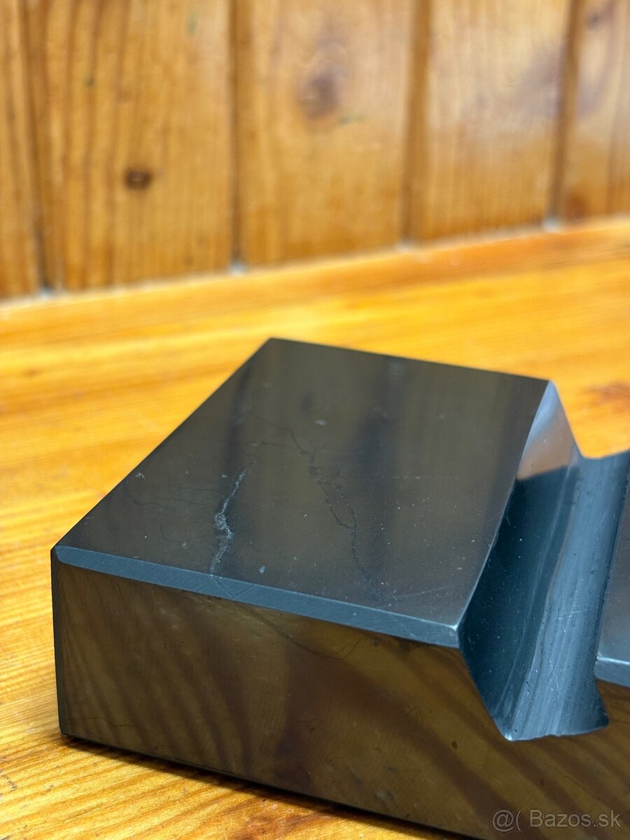 Šungitový stojan na mobil – Štít proti elektrosmogu ✨ - 4