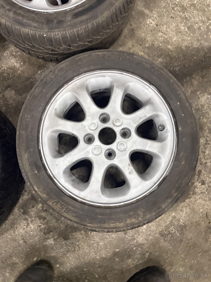 Volvo elektróny R15 (v40) - 4