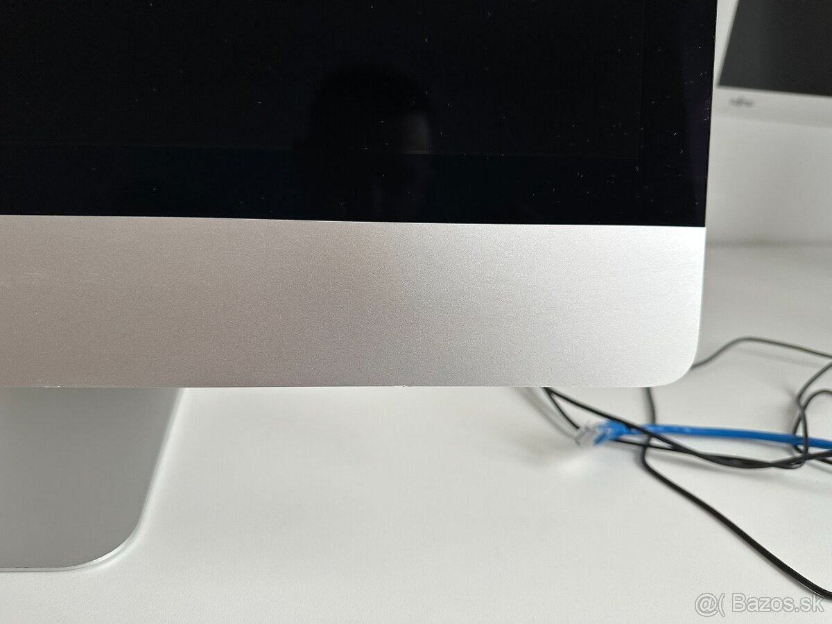 Apple iMac 27” Retina 5k 2017 / i7 / 24GB RAM / Radeon - 4