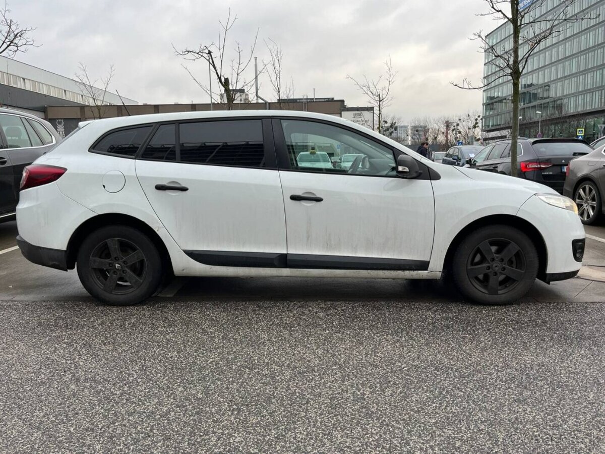 Renault Megane 1.6i - 4