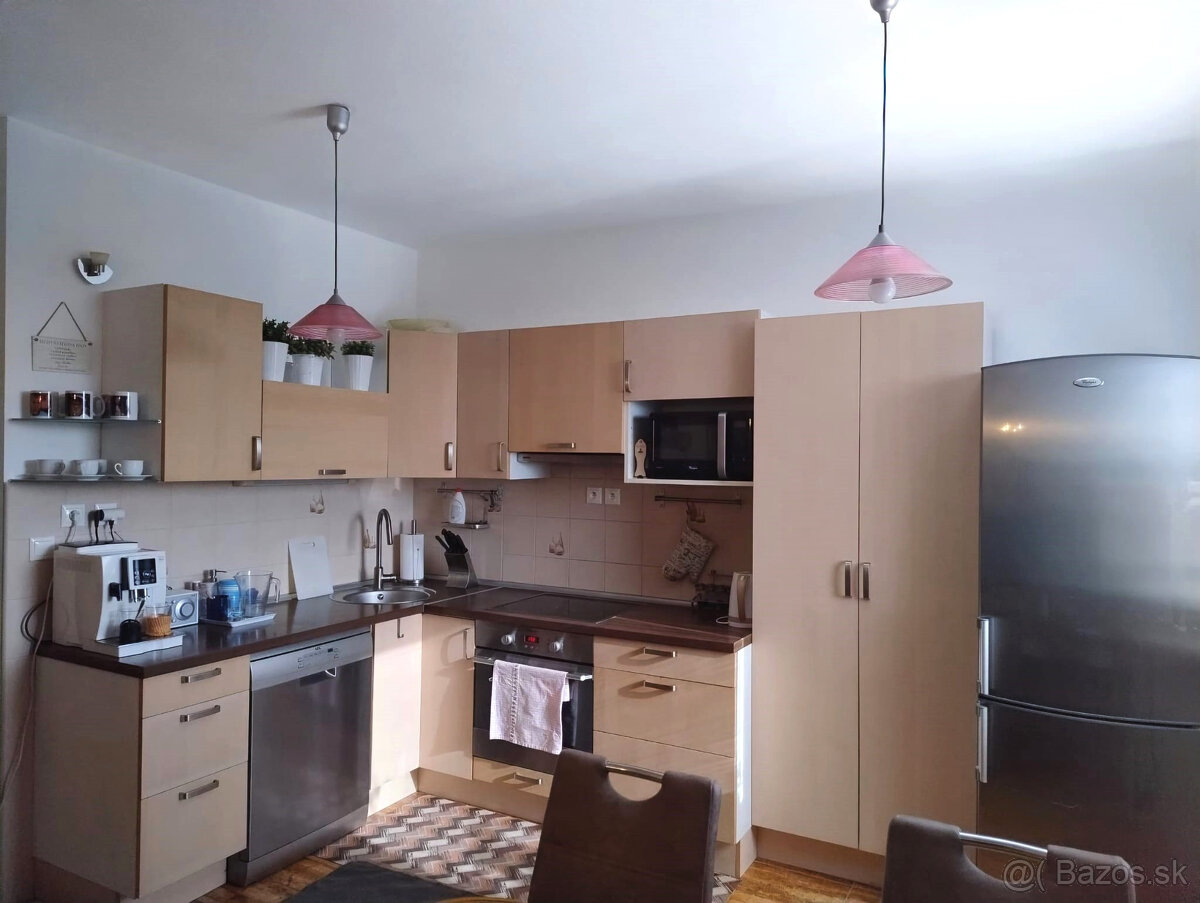 SENEC – NA PREDAJ moderný veľkometrážny 2 izbový byt s loggi - 4