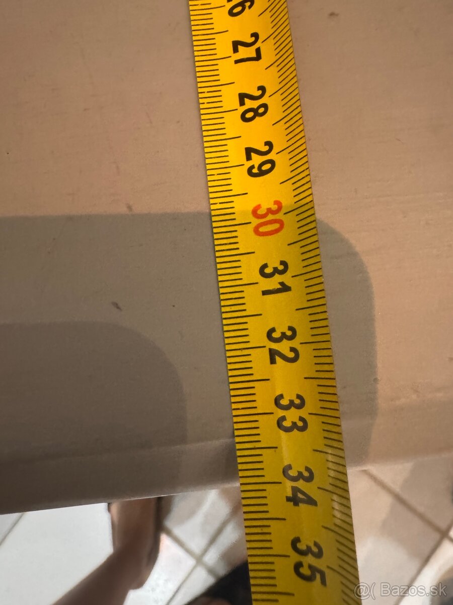 Drevená komodka/stolík - 4