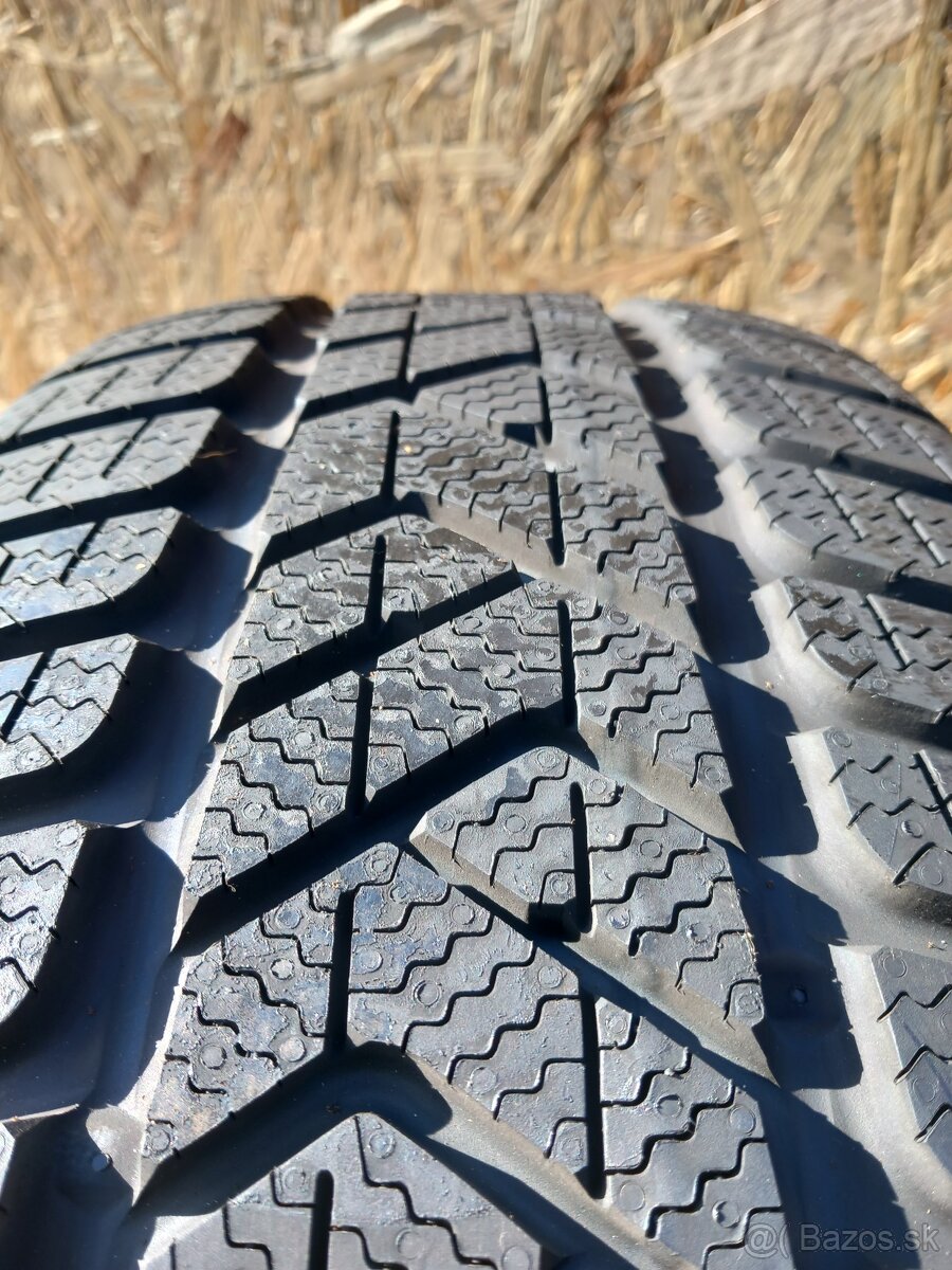 235/45 r19 zimne pneumatiky - 4