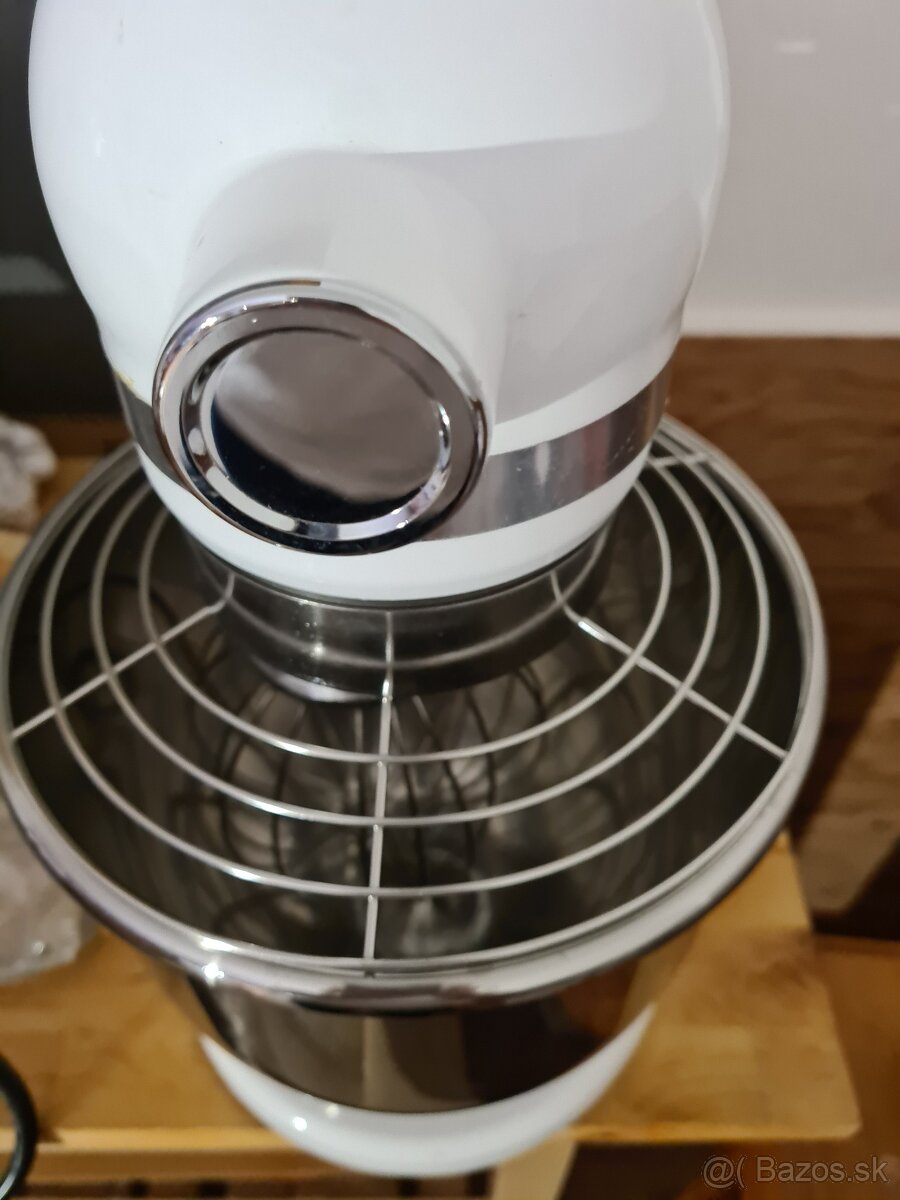 Kuchynsky profi robot 7L - 4