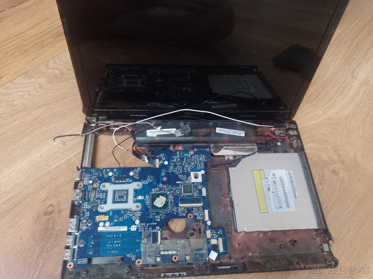 Predam notebook na náhradné diely - 4