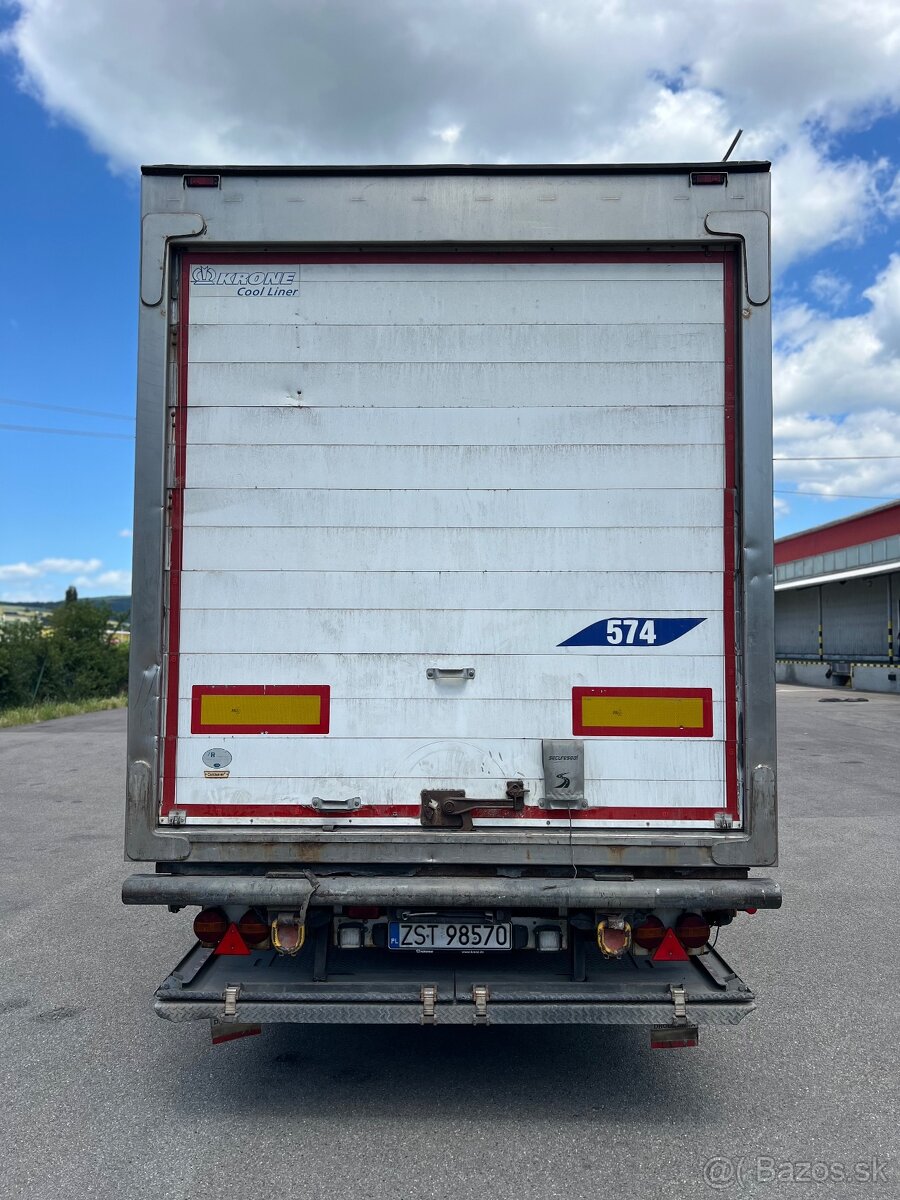 Náves KRONE s hydraulickým čelom - 4