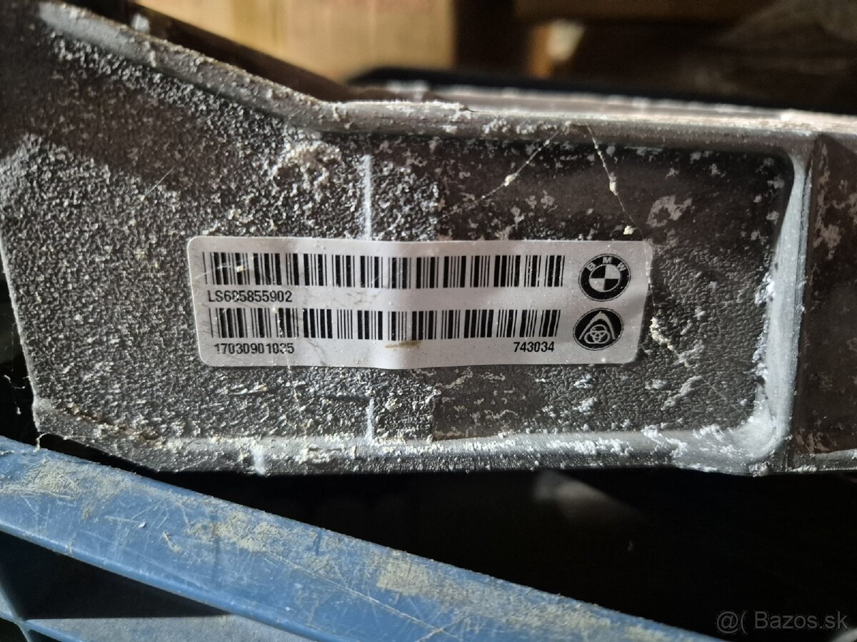 BMW f30 f31 kryt motora a iné diely - 4