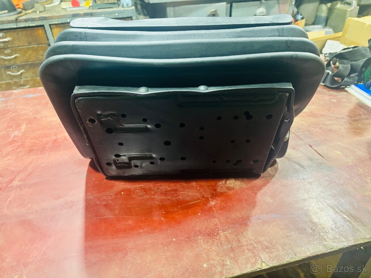 Mechanické odpruženie sedadla traktor - 4