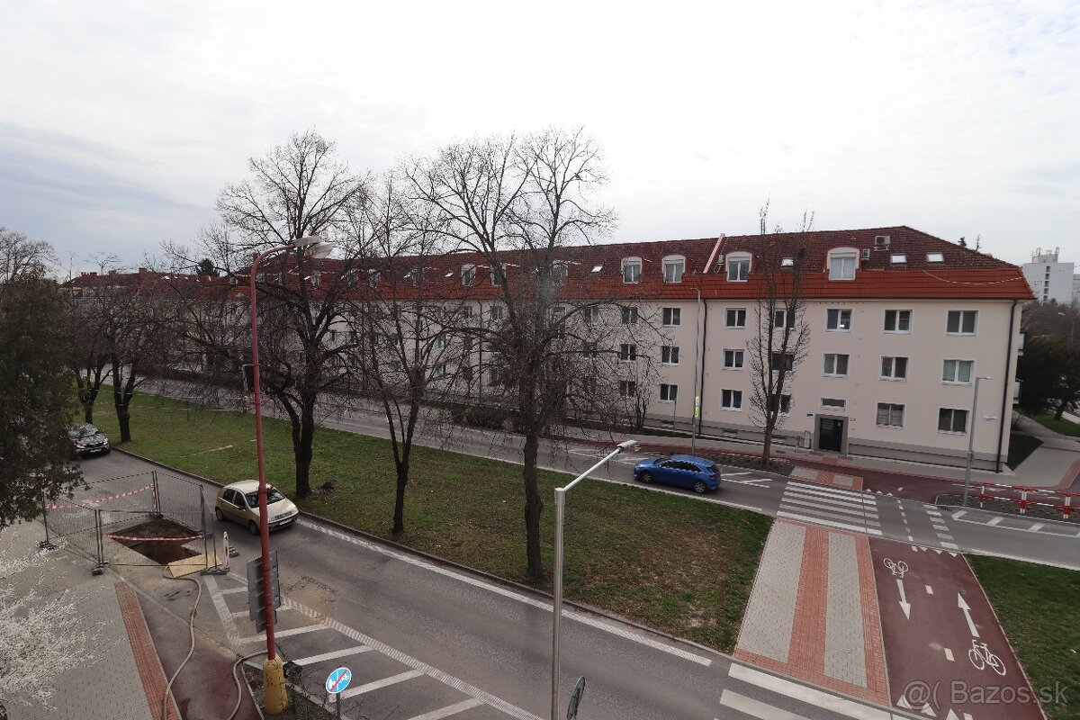 Na predaj garsónka v Trnave - Študentská ulica - 4