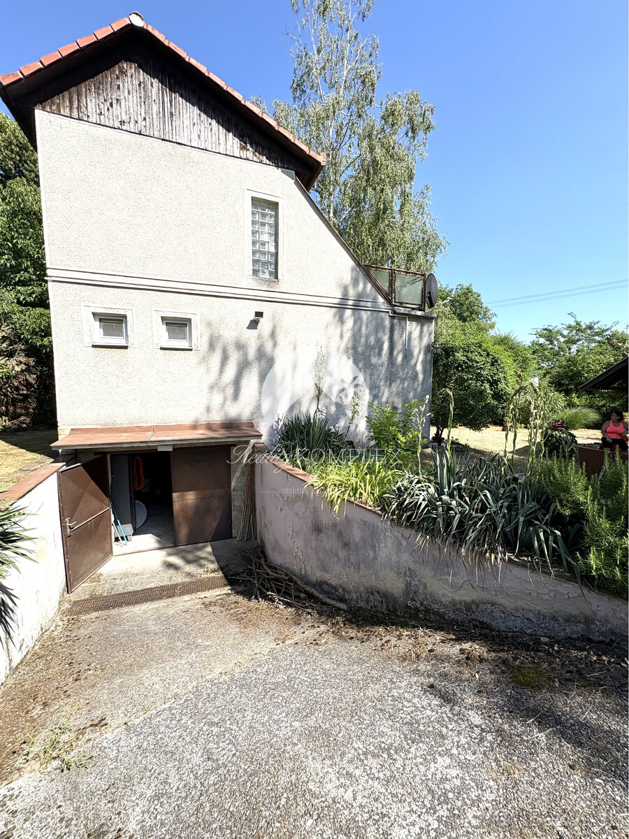 EXKLUZÍVNE IBA U NÁS Reality KOMPLEX s.r.o. vám ponúka n - 4