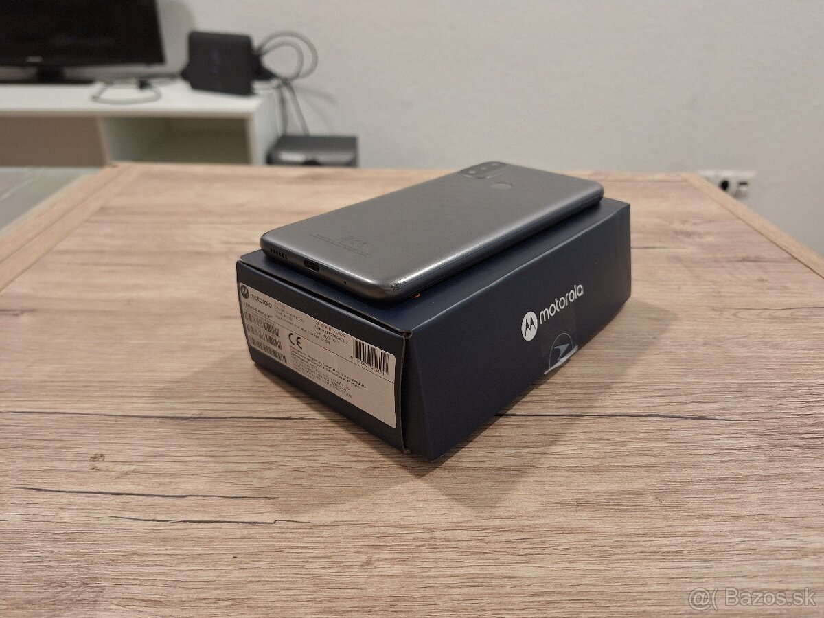 Motorola Moto E20 2/32GB - 4