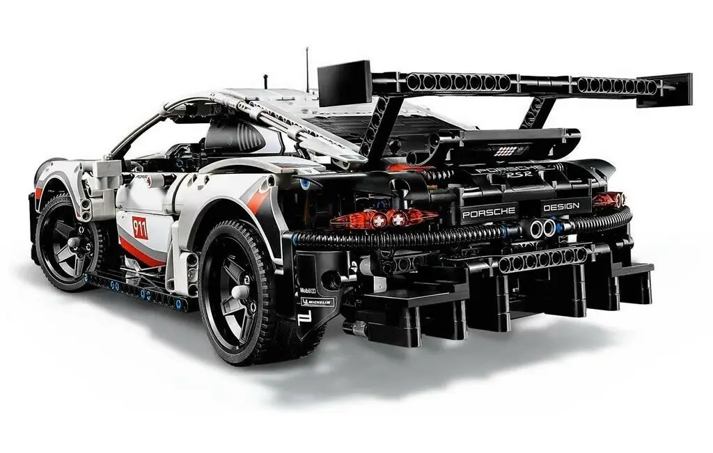 LEGO Technic 42096 Porsche 911 RSR - 4