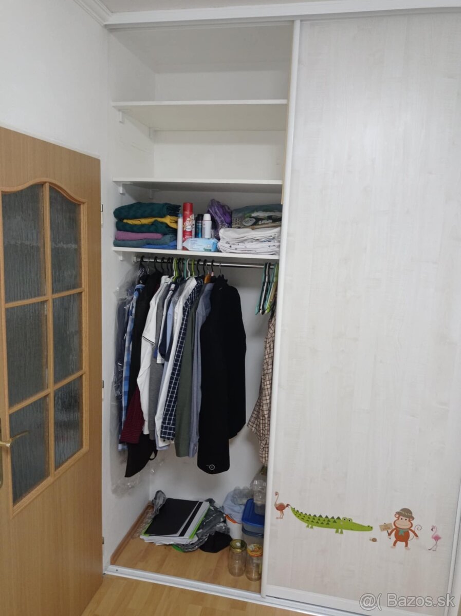 Vstavaná skriňa - 4