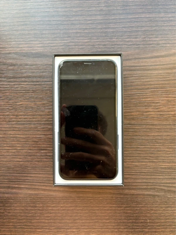 iPhone 11 Pro + Apple Sluchátka EarPods - 4