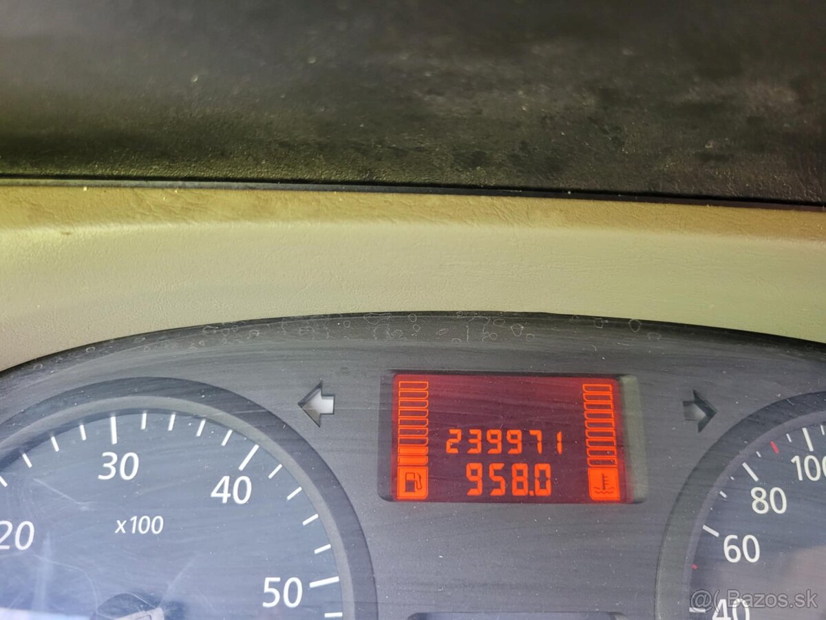 Predám Renault Trafic 1.9 dCi (3-miestny) - 4