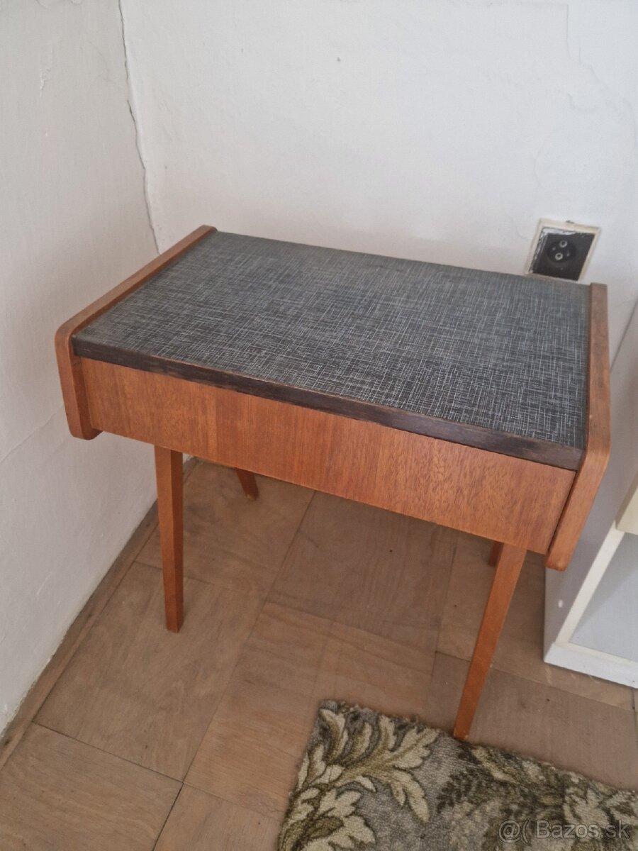 Retro perináky, nočné stolíky - 4