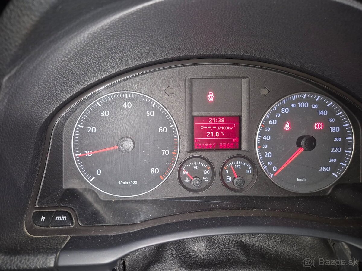 Volkswagen Golf 5 - 4