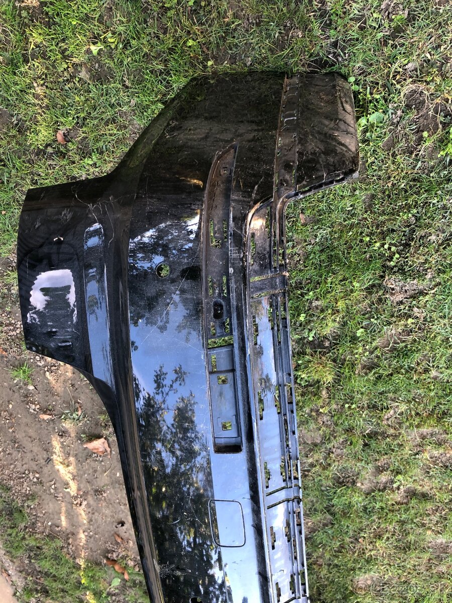 Audi A8 - 4