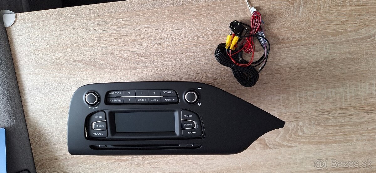 Autorádio KIA Ceed aj s rámikom - 4