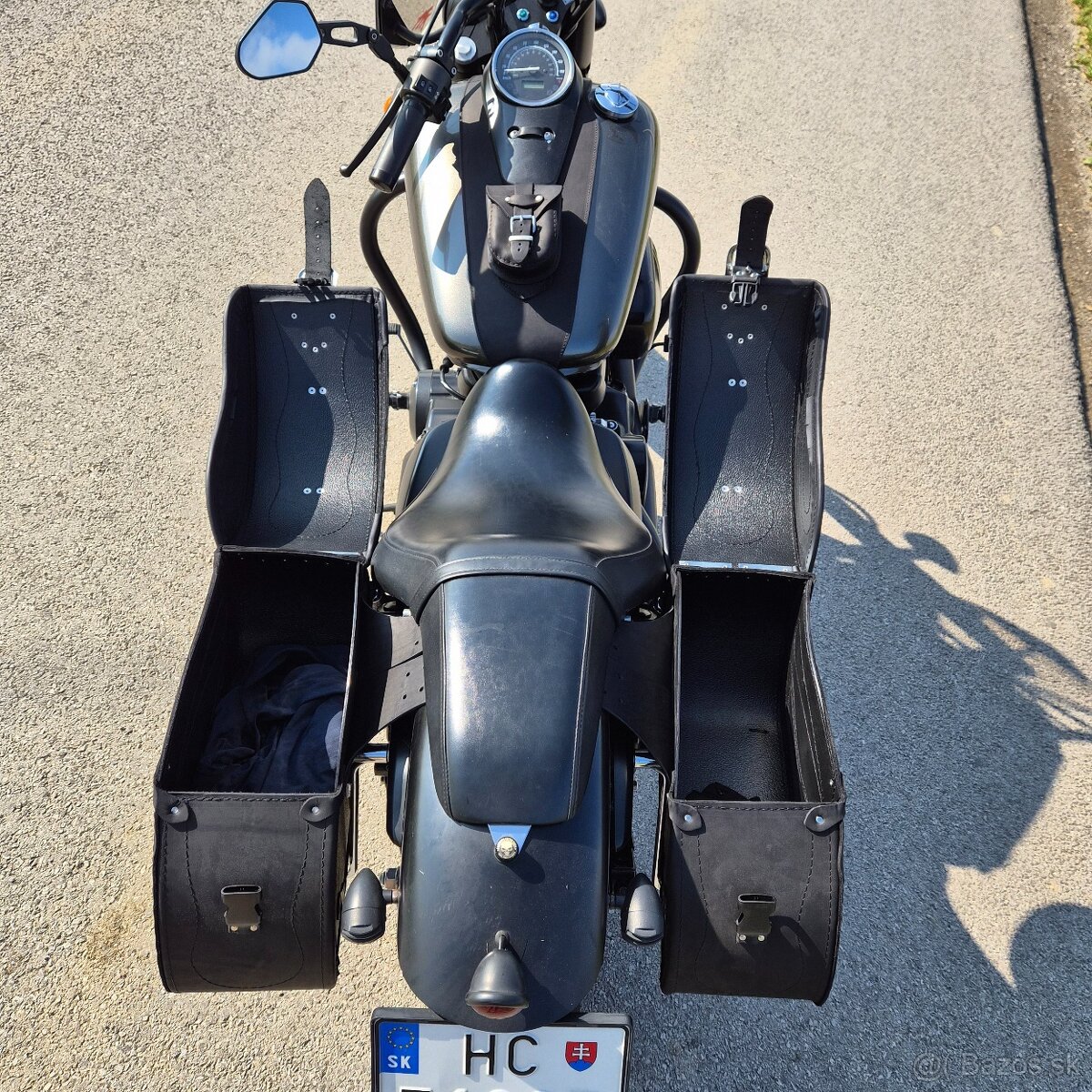 Honda Shadow VT750 C2B Black Spirit - 4