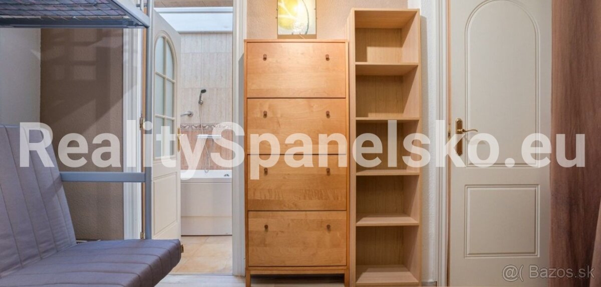 Prostorný řadový dům v klidné lokalitě u Růžového jezera - 4