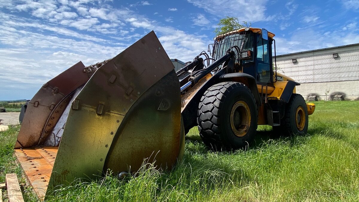kolesový čelný nakladač JCB 456 - 4