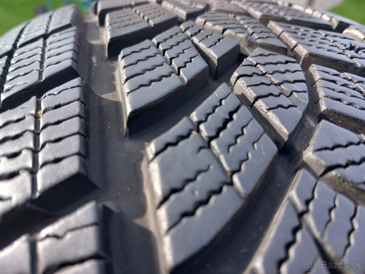 225/60 r17 zimné pneumatiky GoodYear - 4