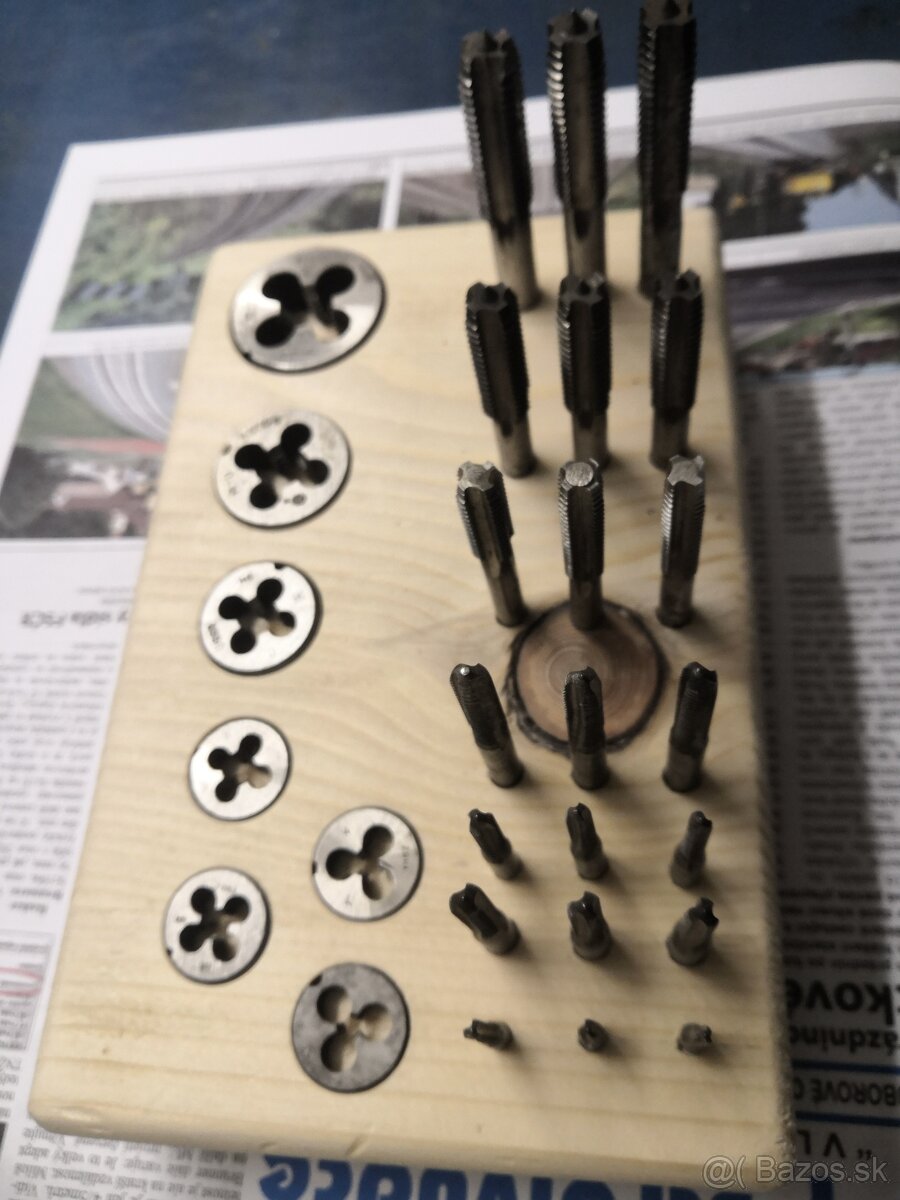P:staré závitníky čssr sada M1 - 4