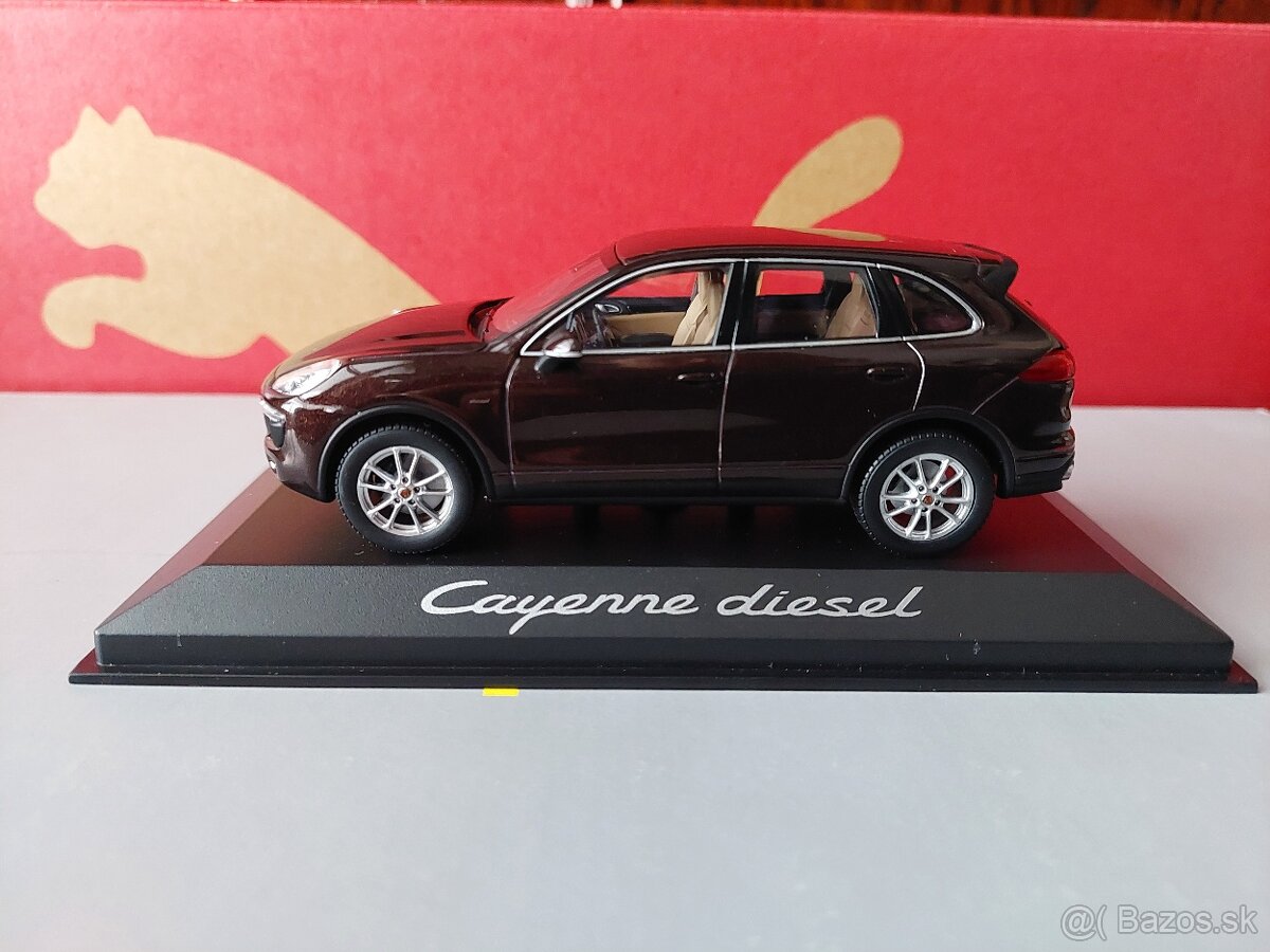 1:43 Minichamps Porsche Cayenne Diesel - 4