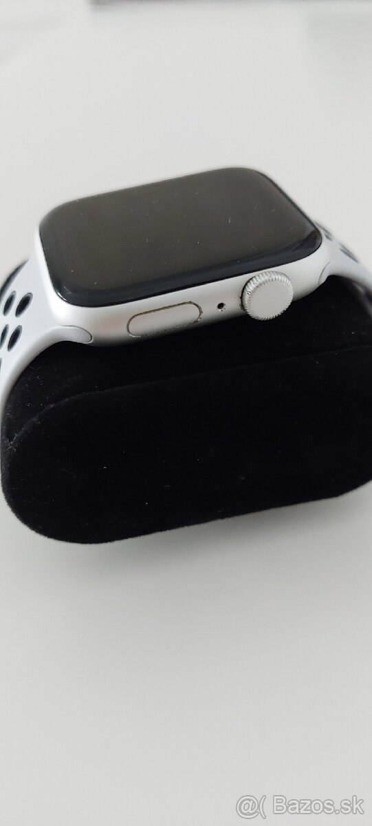 Apple Watch SE (2020) Nike edition - 4