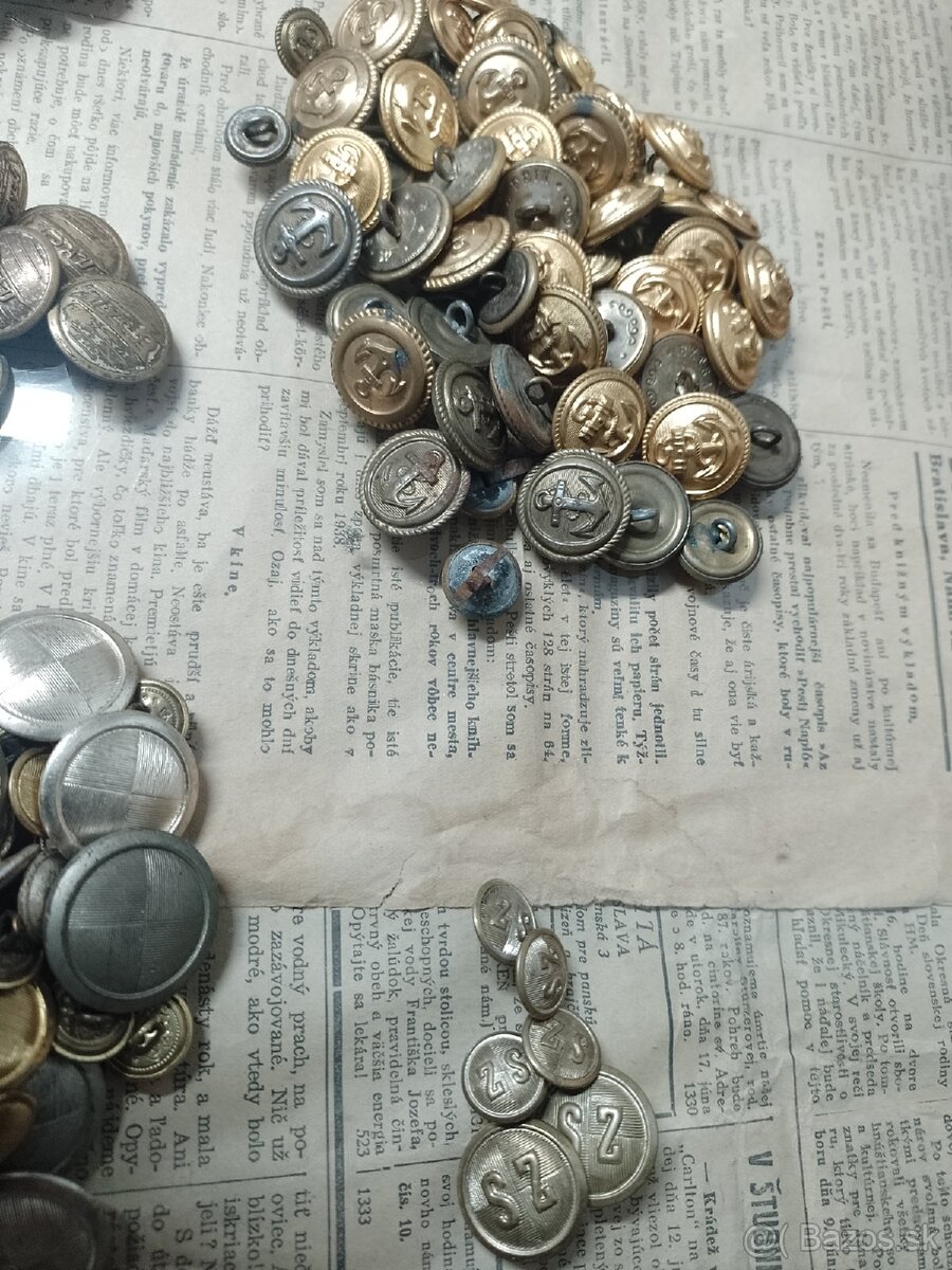 Gombíky socializmus - 4