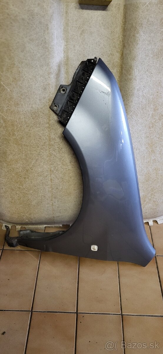 Predám blatník skoda fabia oktavia - 4