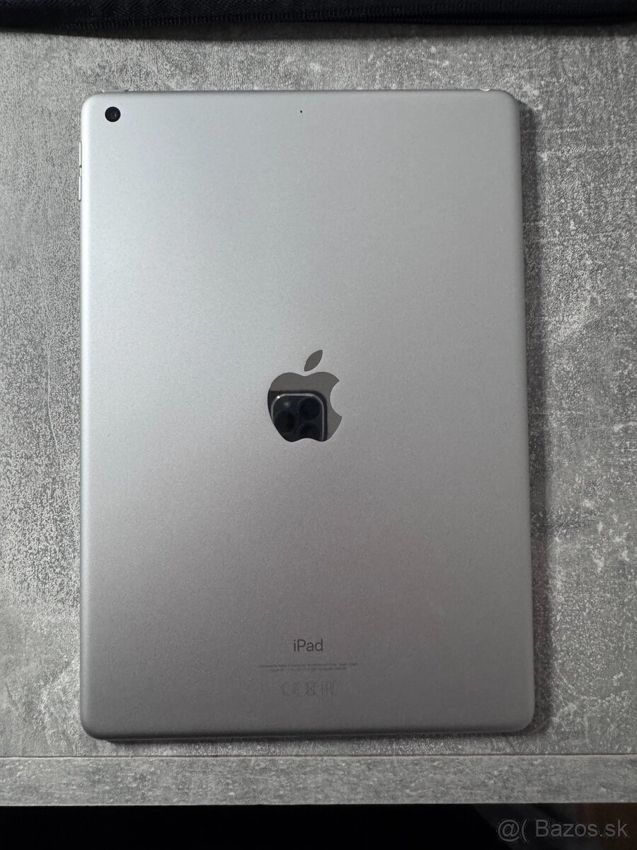Apple iPad 64 GB – sivý (2021) - 4