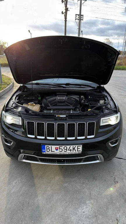 Jeep Grand Cherokee 3.0L V6 (POŠKODENÝ MOTOR)