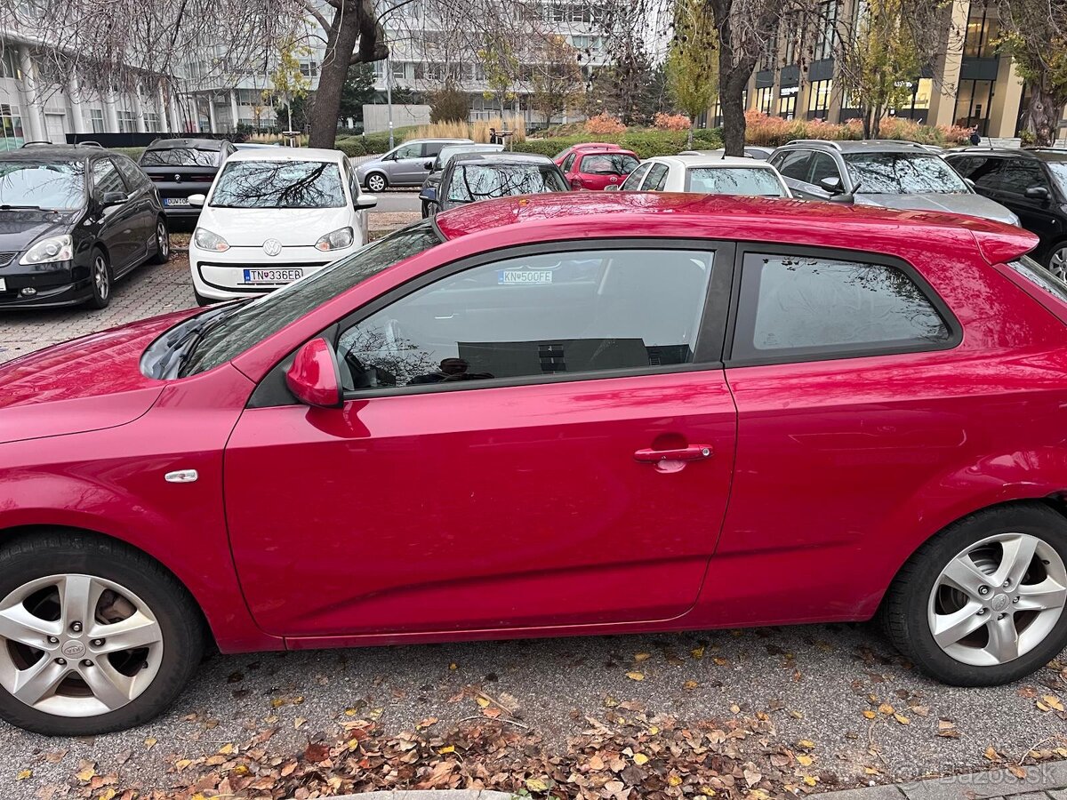 KIA ProCeed 1.6i 2008, výborný stav, STK do 2026 - 4